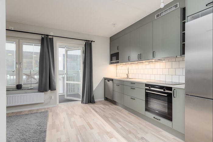 Grafiska Vägen 4C - INGLASAD BALKONG