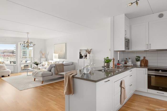 12625363_22-328-16_photo_web