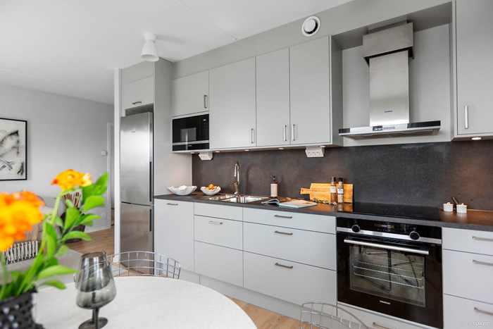 12736458_6-328-16_photo_web